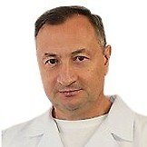 Врач Абдульменов Радик Ренатович