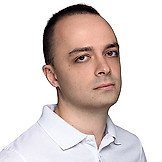 Врач Каракулов Вадим Олегович