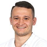 Врач Матюта Максим Алексеевич