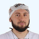 Врач Суюнчев Ахмат Олегович